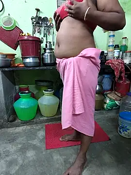 Snapshot of Tamilselviroja- chatting on 10-30-25, 04:08 Tamilselviroja- online show from 10-30-25, 04:08