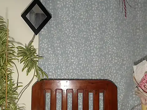 Snapshot of amandareddragon chatting on 11-25-25, 12:38 amandareddragon online show from 11-25-25, 12:38