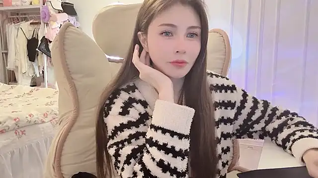 Snapshot of Titi-175 chatting on 03-11-26, 03:51 Titi-175 online show from 03-11-26, 03:51