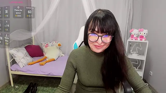 Snapshot of LindaRomero chatting on 11-04-25, 09:52 LindaRomero online show from 11-04-25, 09:52