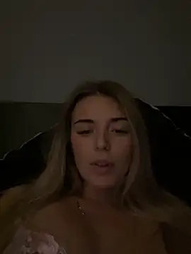 EllieEllxx online show from 10-04-25, 06:50