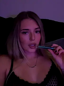 EllieEllxx online show from 10-12-25, 08:19