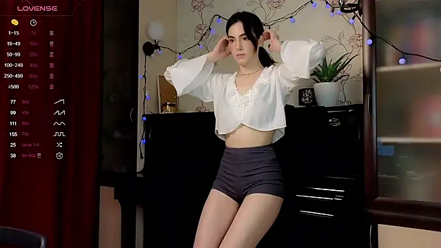 di moon online show from 10-12-25, 02:27