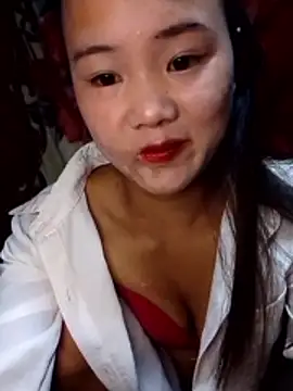 Snapshot of Alice_wo chatting on 10-13-25, 09:59 Alice wo online show from 10-13-25, 09:59