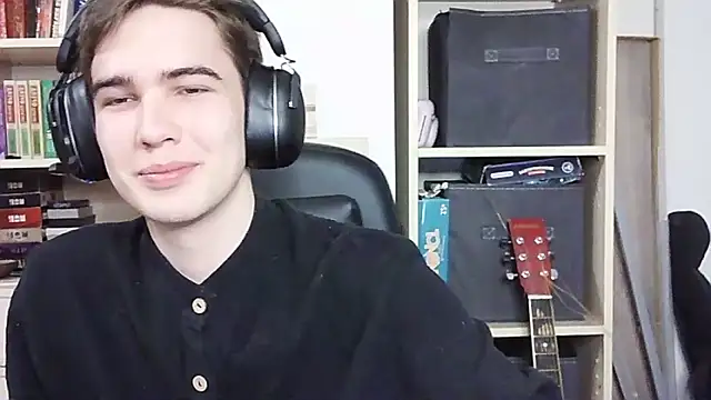  Chris Next Door  online show from 09-30-25, 03:39