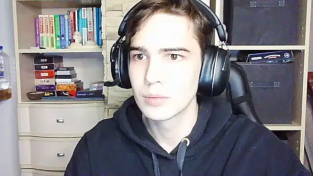  Chris Next Door  online show from 10-01-25, 04:02