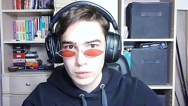  Chris Next Door  online show from 10-02-25, 02:57