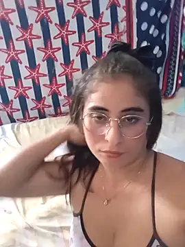 Snapshot of Brenda123- chatting on 10-23-25, 08:18 Brenda123- online show from 10-23-25, 08:18