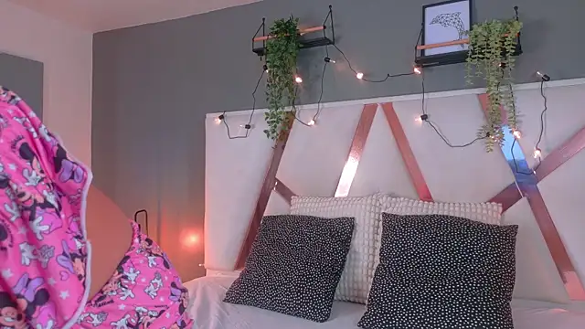 Julietasweett   online show from 10-14-25, 12:06