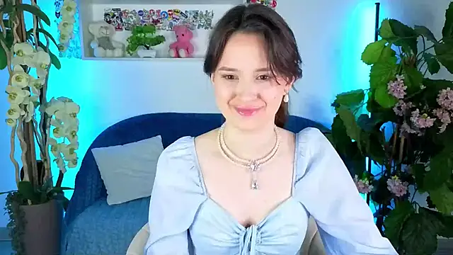 Snapshot of EvaSwen chatting on 10-23-25, 09:24 EvaSwen online show from 10-23-25, 09:24