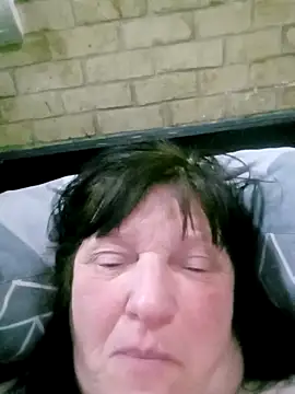 Apeesynka55211 online show from 04-22-26, 07:37