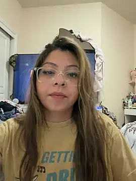 Snapshot of bunnygorl12 chatting on 05-27-26, 04:53 bunnygorl12 online show from 05-27-26, 04:53