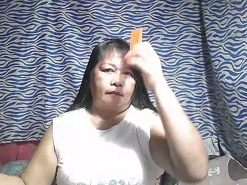 Snapshot of joy_cute chatting on 10-24-25, 11:12 joy cute online show from 10-24-25, 11:12