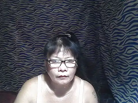 Snapshot of joy_cute chatting on 12-14-25, 03:56 joy cute online show from 12-14-25, 03:56