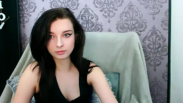 Snapshot of DominantLuna chatting on 01-13-26, 08:47 DominantLuna online show from 01-13-26, 08:47