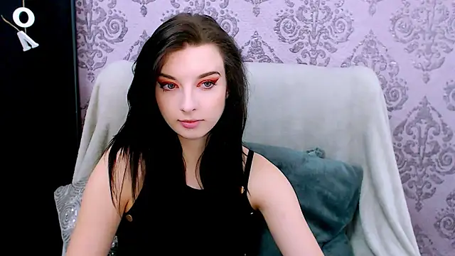 Snapshot of DominantLuna chatting on 02-18-26, 08:38 DominantLuna online show from 02-18-26, 08:38