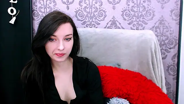 DominantLuna online show from 03-31-26, 04:51