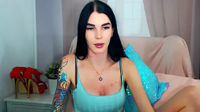 Snapshot of SofiiaBeauty chatting on 10-21-25, 07:14 SofiiaBeauty online show from 10-21-25, 07:14