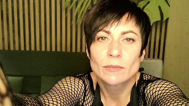 Snapshot of Ashley_Brookss chatting on 10-29-25, 06:09 Ashley Brookss online show from 10-29-25, 06:09