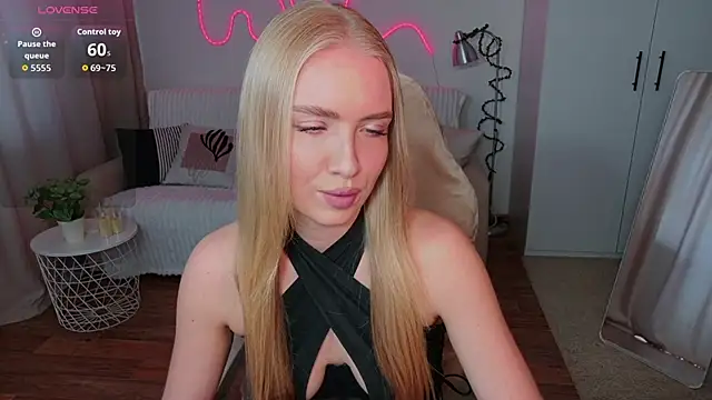 TessaGrays online show from 04-28-26, 12:10