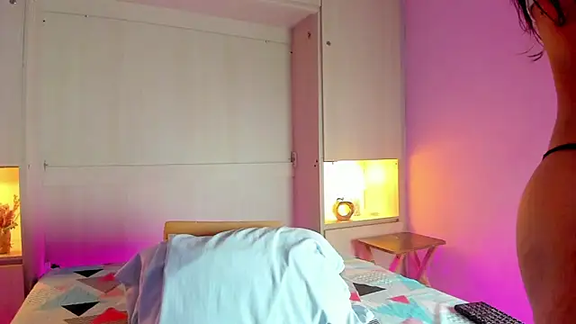 ChloeWiillow online show from 11-28-25, 11:35