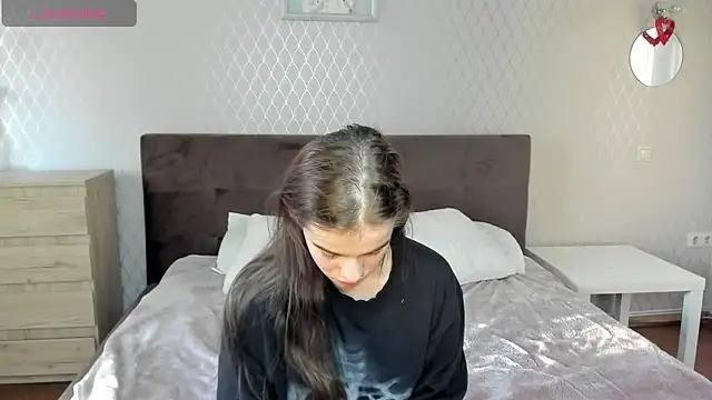 ShellyMoon  online show from 10-29-25, 02:30