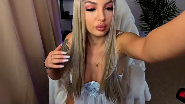 Snapshot of Raven_Ink chatting on 11-27-25, 10:39 Raven Ink online show from 11-27-25, 10:39