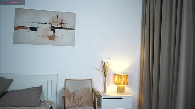 ArianaArtus online show from 10-30-25, 09:44