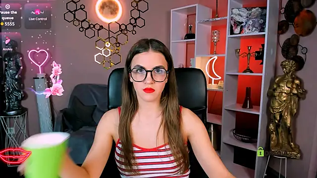 lina fox12 online show from 10-18-25, 12:39