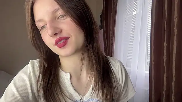 Snapshot of JanellHousen chatting on 05-28-26, 05:05 JanellHousen online show from 05-28-26, 05:05