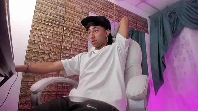 Austin Booy online show from 10-13-25, 08:20