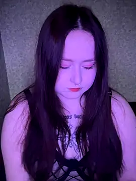 Snapshot of BambiGlow chatting on 10-03-25, 05:59 BambiGlow online show from 10-03-25, 05:59