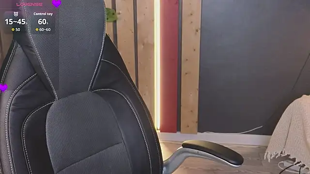 Snapshot of slow_flower chatting on 11-29-25, 12:08 slow flower online show from 11-29-25, 12:08