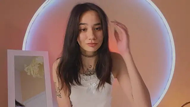 Lunel kitten online show from 10-04-25, 01:31