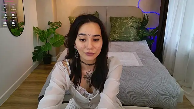 Lunel kitten online show from 10-05-25, 01:20