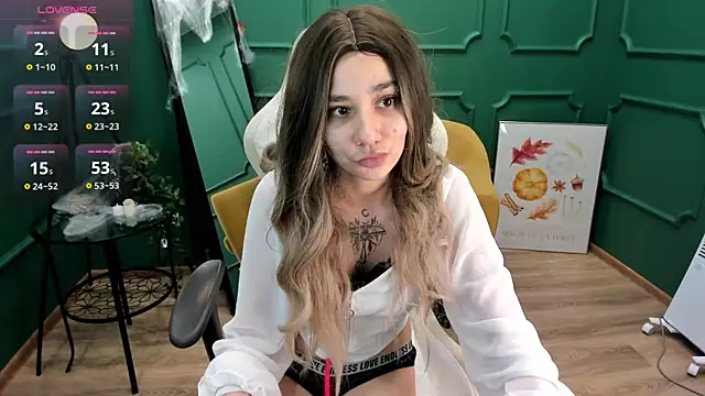 Lunel kitten online show from 10-28-25, 01:36