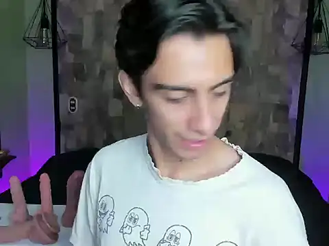 Snapshot of uyukie chatting on 10-08-25, 11:41 uyukie online show from 10-08-25, 11:41