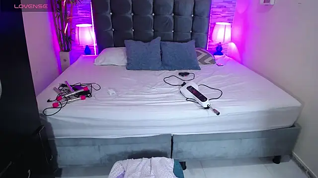 Snapshot of Michellx_hot2 chatting on 02-11-26, 06:29 Michellx hot2 online show from 02-11-26, 06:29