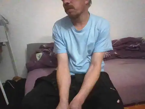 Snapshot of honzinka83 chatting on 11-11-25, 05:35 honzinka83 online show from 11-11-25, 05:35