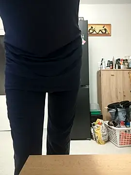 Snapshot of honzinka83 chatting on 12-20-25, 05:20 honzinka83 online show from 12-20-25, 05:20