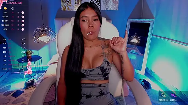 Juliieta Evans online show from 10-23-25, 08:40