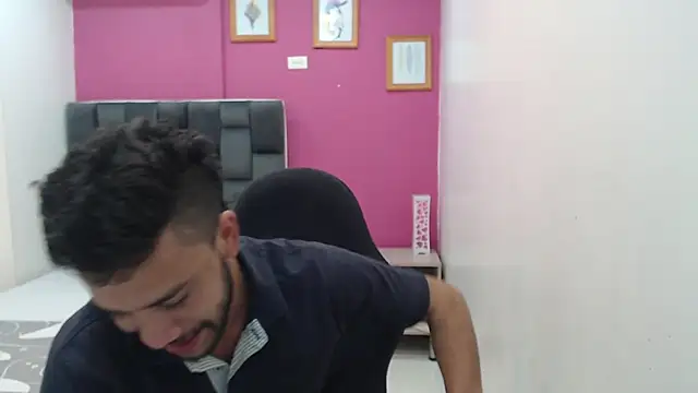 Juan FelipeX01 online show from 10-18-25, 10:32