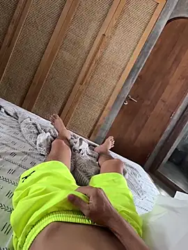 Snapshot of HenryLee1983-cums chatting on 10-05-25, 02:10 HenryLee1983-cums online show from 10-05-25, 02:10