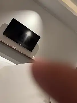 HenryLee1983-cums online show from 04-24-26, 12:40