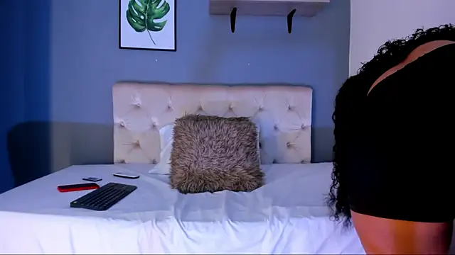 Snapshot of lanna_jones_ chatting on 10-10-25, 07:35 lanna jones  online show from 10-10-25, 07:35