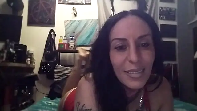 Snapshot of inkdhollow1 chatting on 10-05-25, 03:27 inkdhollow1 online show from 10-05-25, 03:27