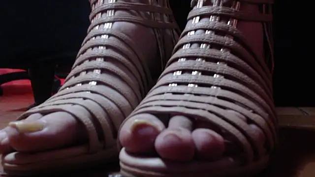 cristal hills 19 online show from 03-12-26, 06:36