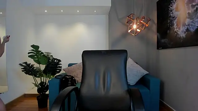 VenusCooper online show from 02-24-26, 08:40