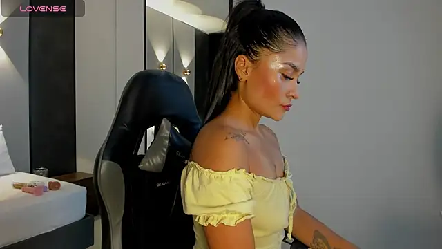 Snapshot of tabata69_ chatting on 11-12-25, 08:08 tabata69 online show from 11-12-25, 08:08