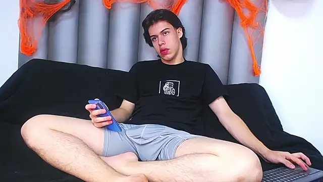 Lucian grey online show from 10-16-25, 04:24